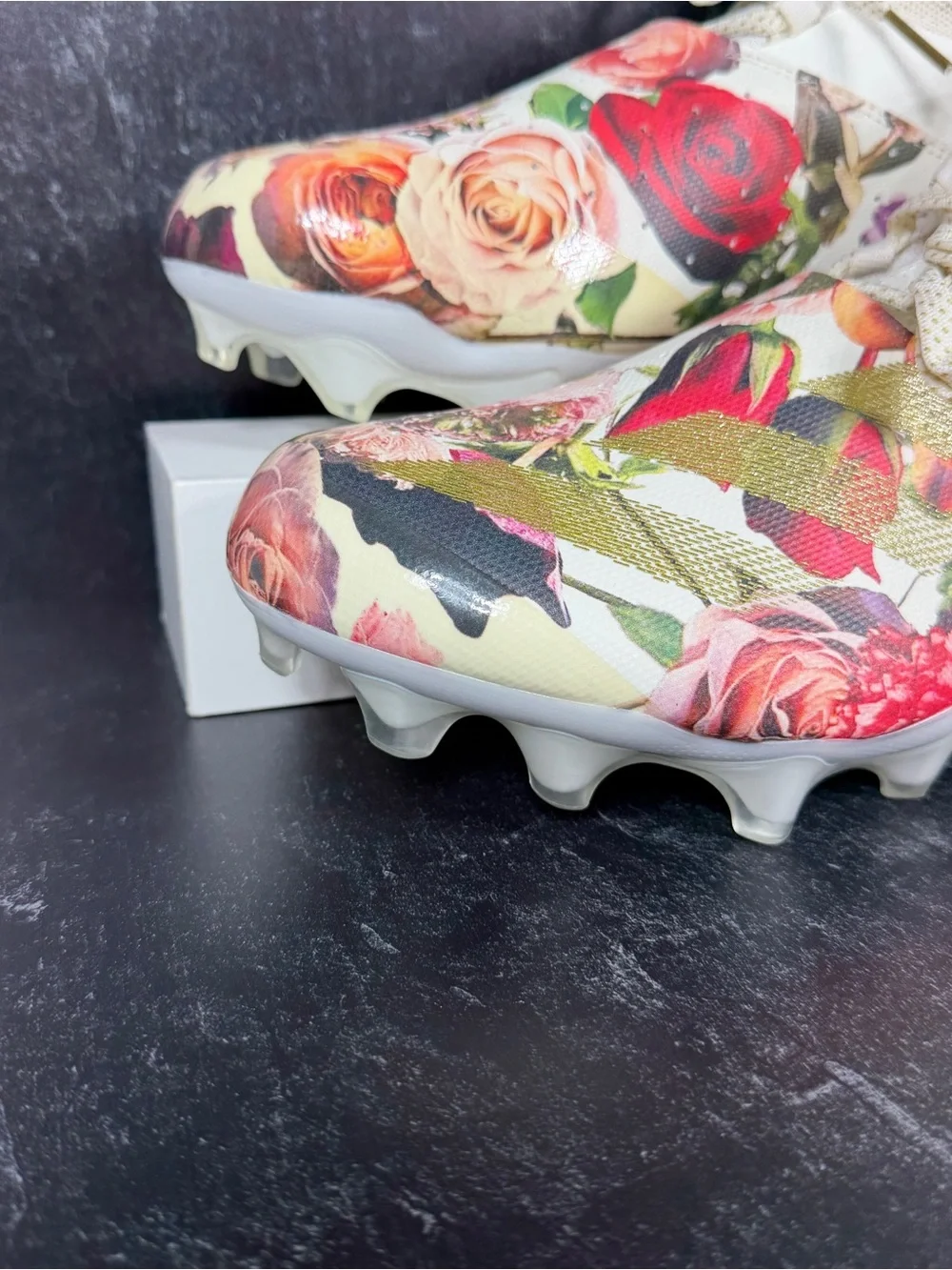 ADIZERO CHAOS SPEED CORONATION OFF WHITE MENS FOOTBALL CLEATS SIZE 13 CREAM NEW